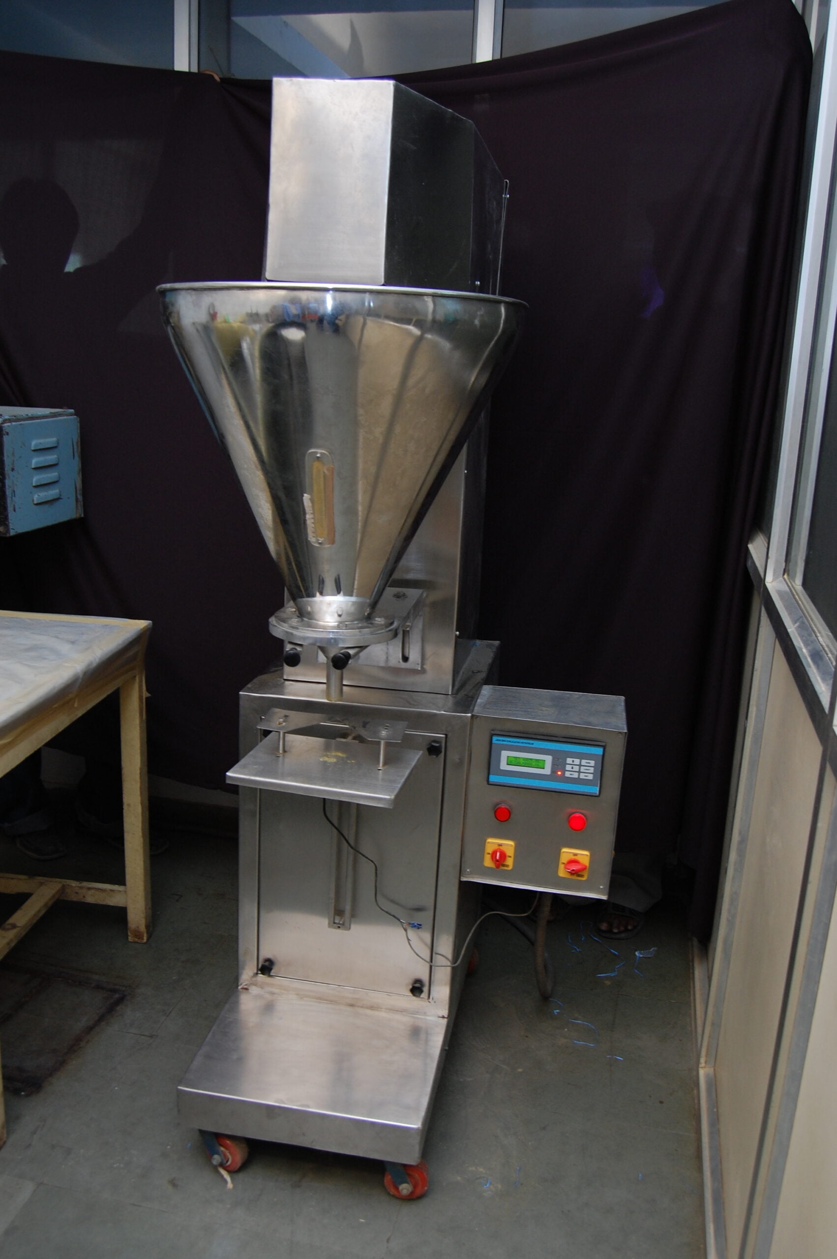 Automatic Hing Powder Filling Machine 6 Automatic Hing Powder Filling Machine