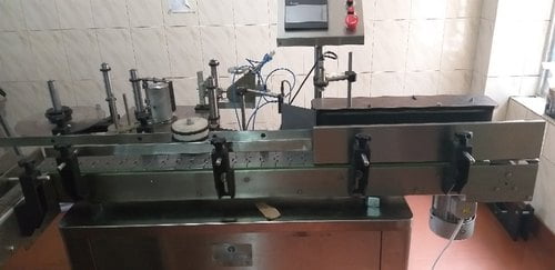 Flat Bottle Sticker Labeling Machine