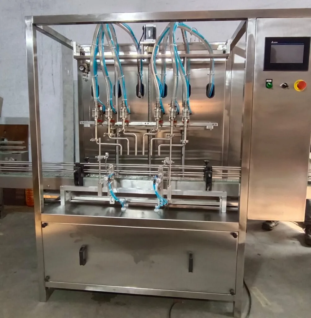Automatic PET Bottle Oil Filling Machine EPM40 2 Automatic PET Bottle Oil Filling Machine